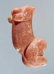 Snidad figur av en ung flicka, känd som Venus från Sireuil, 35000-8000 f.Kr.